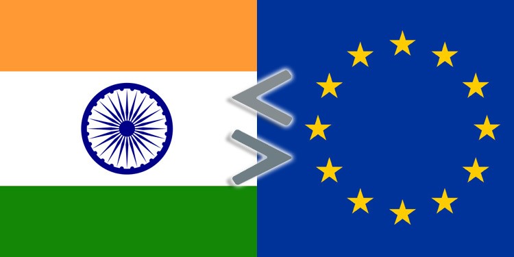 Un sommet virtuel entre l’Union européenne et l’Inde se tiendra ce samedi à Porto, au Portugal, pays qui assure la présidence tournante de l’UE. L’objectif des deux puissances est de renforcer leurs liens économiques et stratégiques, et de reprendre leurs négociations sur un accord de libre-échange, suspendu depuis 2013. Avec une population de 1,3 milliard d’habitants et une croissance robuste de près de 6% avant la pandémie, l’Inde est un marché important pour l’Union européenne. Les relations économiques entre ces deux puissances mondiales n’ont fait que s’intensifier ces dix dernières années. Les chiffres le prouvent ; l’Union européenne est devenue le premier partenaire commercial de l’Inde. Selon les sources du Parlement européen, en 2019 l’UE représentait 11,1% du commerce indien, juste devant la Chine et les États-Unis. Les échanges commerciaux bilatéraux ont atteint cette même année 115 milliards de dollars. Près de 4 500 entreprises européennes travaillent en Inde, générant 6 millions d’emplois directs et indirects. Les investissements européens représentent 18% des investissements étrangers, ce qui fait de l’UE le premier investisseur étranger en Inde. Un traité de libre-échange au point mort Cependant, Bruxelles et New Dehli n’ont pas réussi à conclure un accord de libre-échange jusqu’à maintenant. Les deux partenaires ont des positions divergentes sur certains aspects commerciaux. Le géant asiatique préfère commercer de manière indépendante et hésite à ouvrir son énorme marché intérieur afin de protéger son industrie et son agriculture. Mais face aux politiques expansionnistes de la Chine, les deux puissances semblent décidées à avancer sur cet accord et à se rapprocher. La politique économique et géostratégique planétaire de l’empire du milieu inquiète en effet aussi bien Bruxelles que New Dehli. Le contexte très déprimé de l’économie mondiale et la pandémie, qui fait des ravages en ce moment en Inde, ne font que renforcer la volonté des Européens et des Indiens à renforcer leur rapprochement économique et stratégique. Au menu du sommet euro-indien figure l’objectif d’un accord sur la protection des indications d’origine, du riz basmati au roquefort en passant par le thé de Darjeeling ou le parmesan, rapporte notre correspondant à Bruxelles, Pierre Benazet. La recherche d’accords sur les investissements, le numérique ou les transports est aussi à l’ordre du jour mais le point central des discussions c’est bien la relance des négociations pour un futur accord de libre-échange. Les pourparlers ont déjà été entamés de manière assez poussée en 2007 mais après plus de cinq ans de discussions, les négociations avaient été suspendues en 2013. Selon l’UE, l’Inde avait à l’époque fixé des lignes rouges trop importantes pour la finance, l’automobile ou le vin par exemple. Mais depuis dix ans le commerce entre l’UE et l’Inde a enregistré près de 72% d’augmentation et l’Union européenne a plus que jamais l’ambition d’établir un accord de libre-échange qui pourrait aussi damer le pion à la Chine. Le mandat de négociation de la Commission européenne n’a d’ailleurs pas été modifié depuis 2007 et les Européens estiment que le gouvernement de Narendra Modi est désormais désireux d’aboutir à un accord.